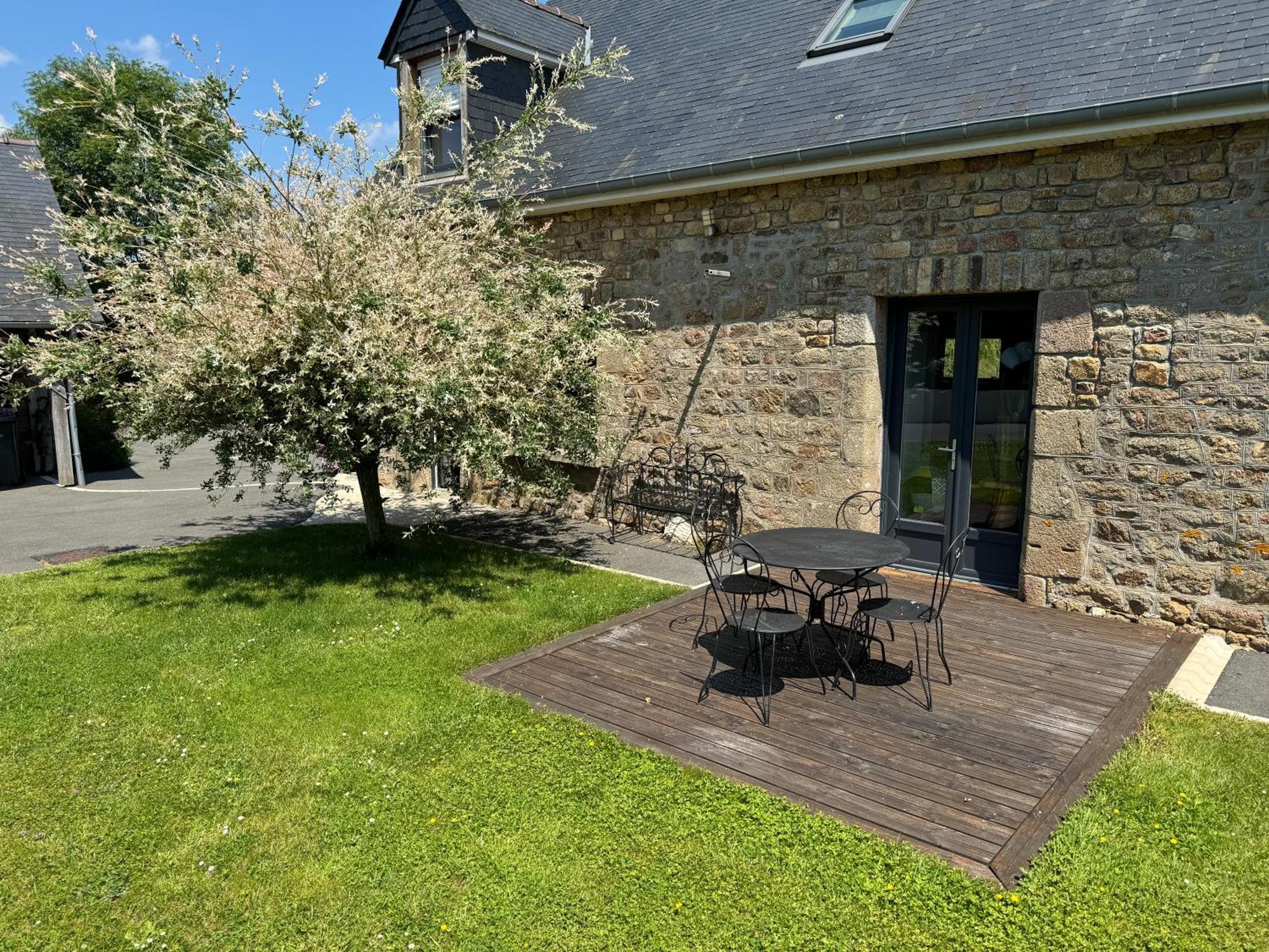 La Maison De Benjamin La Chapelle-Saint-Aubert Exterior foto